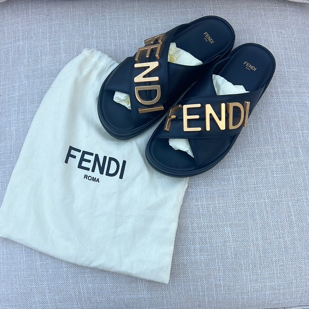 fendi fendigraphy slides *never worn*
